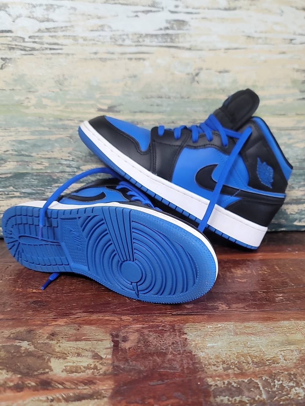 Nike Air Jordan 1 Mid "Black Royal Blue" Wmns 6.5 Great Condition. Fast Shipping - Picture 2 of 12